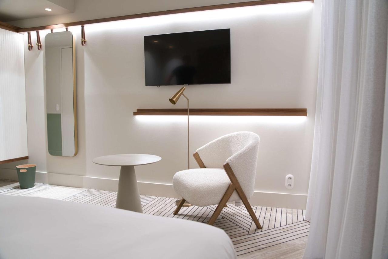 Hotel Yac Paris Clichy, A Member Of Radisson Individuals Ngoại thất bức ảnh