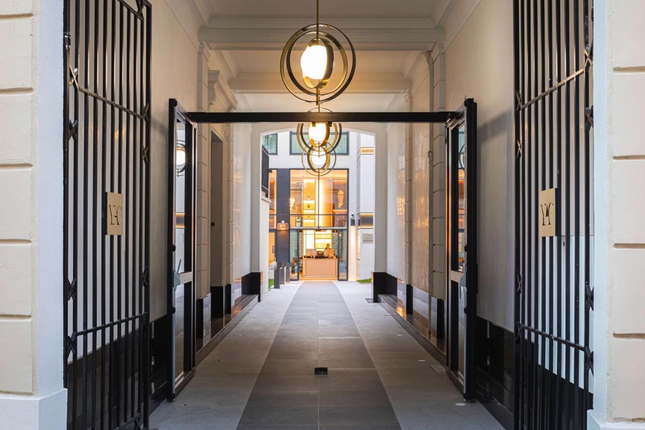 Hotel Yac Paris Clichy, A Member Of Radisson Individuals Ngoại thất bức ảnh