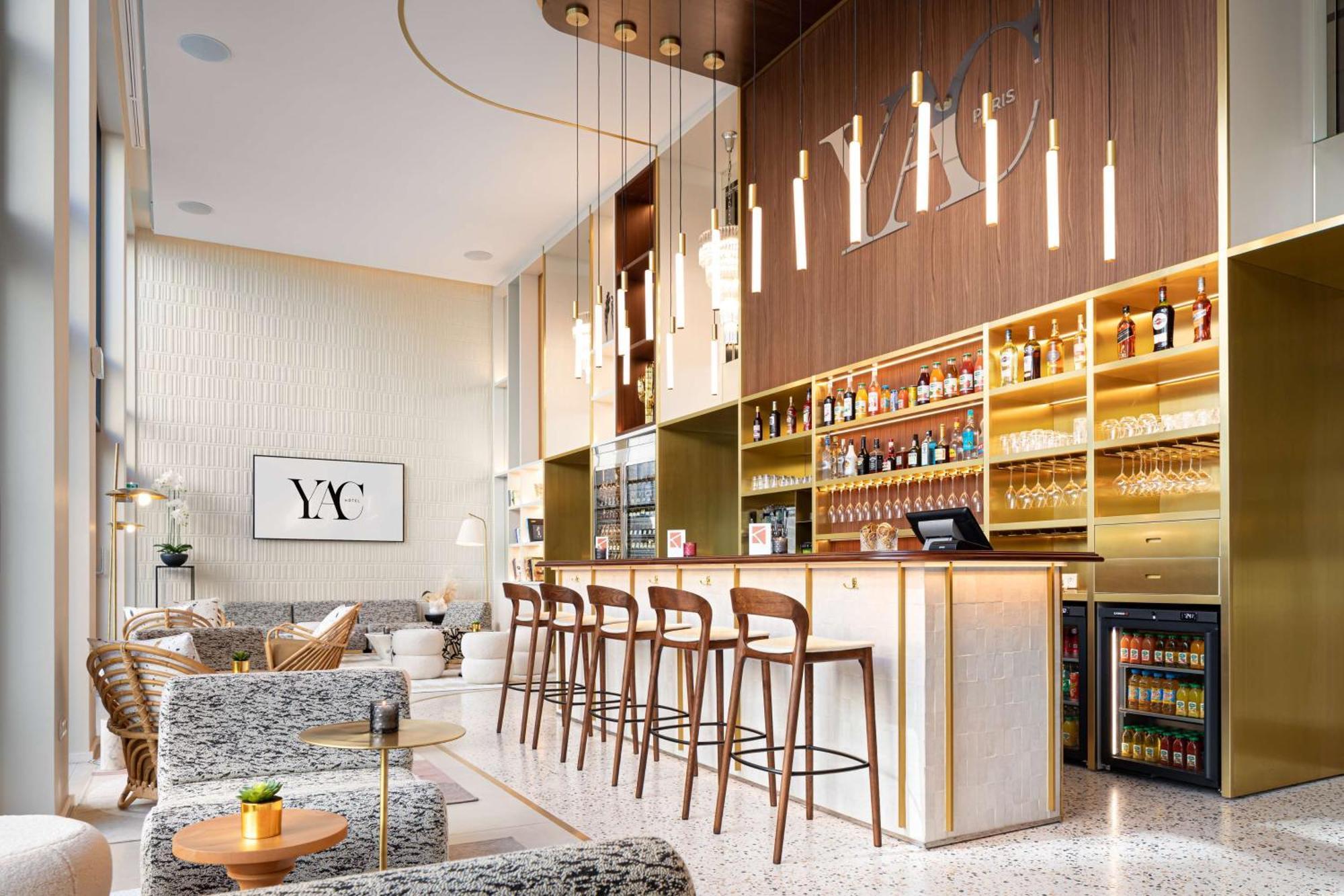 Hotel Yac Paris Clichy, A Member Of Radisson Individuals Ngoại thất bức ảnh