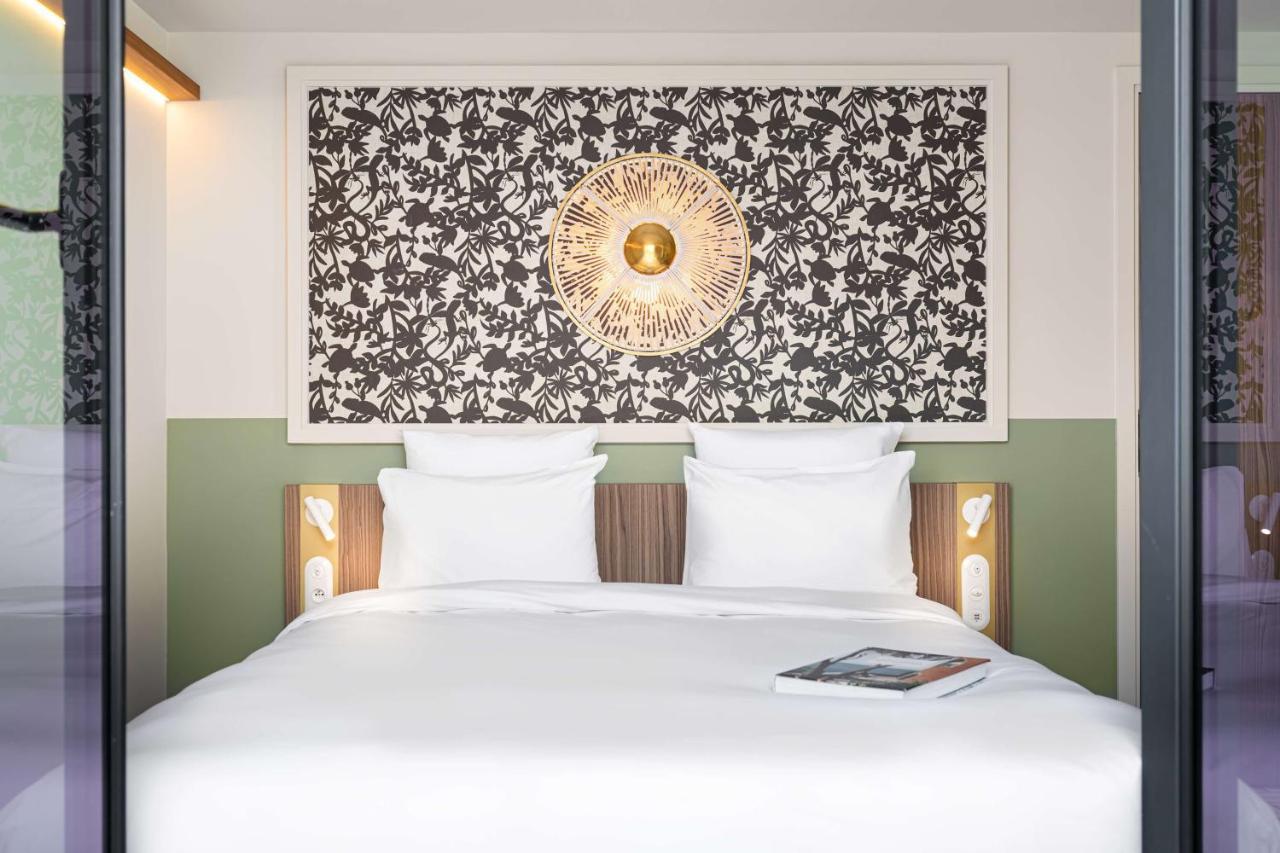 Hotel Yac Paris Clichy, A Member Of Radisson Individuals Ngoại thất bức ảnh