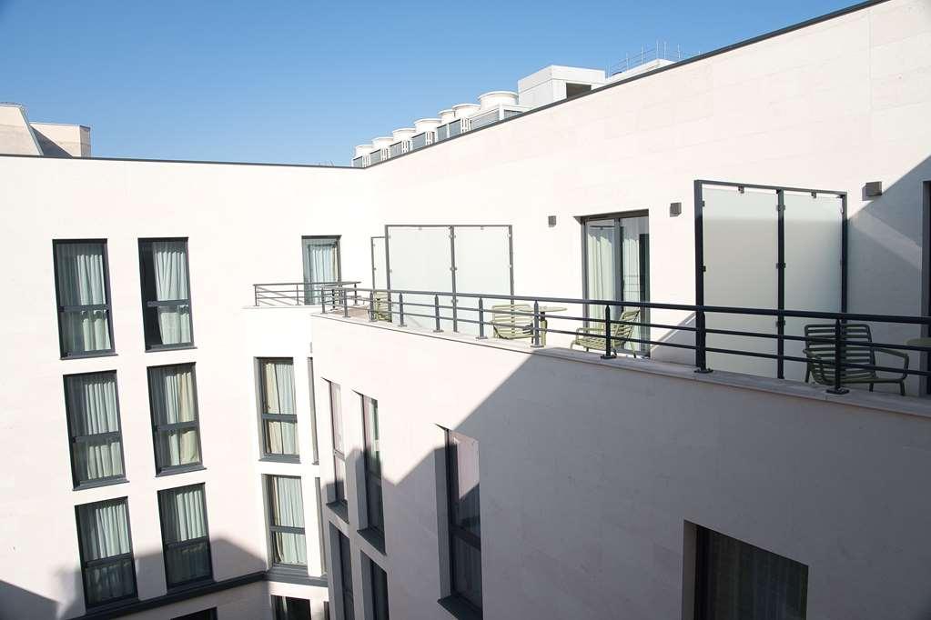 Hotel Yac Paris Clichy, A Member Of Radisson Individuals Ngoại thất bức ảnh