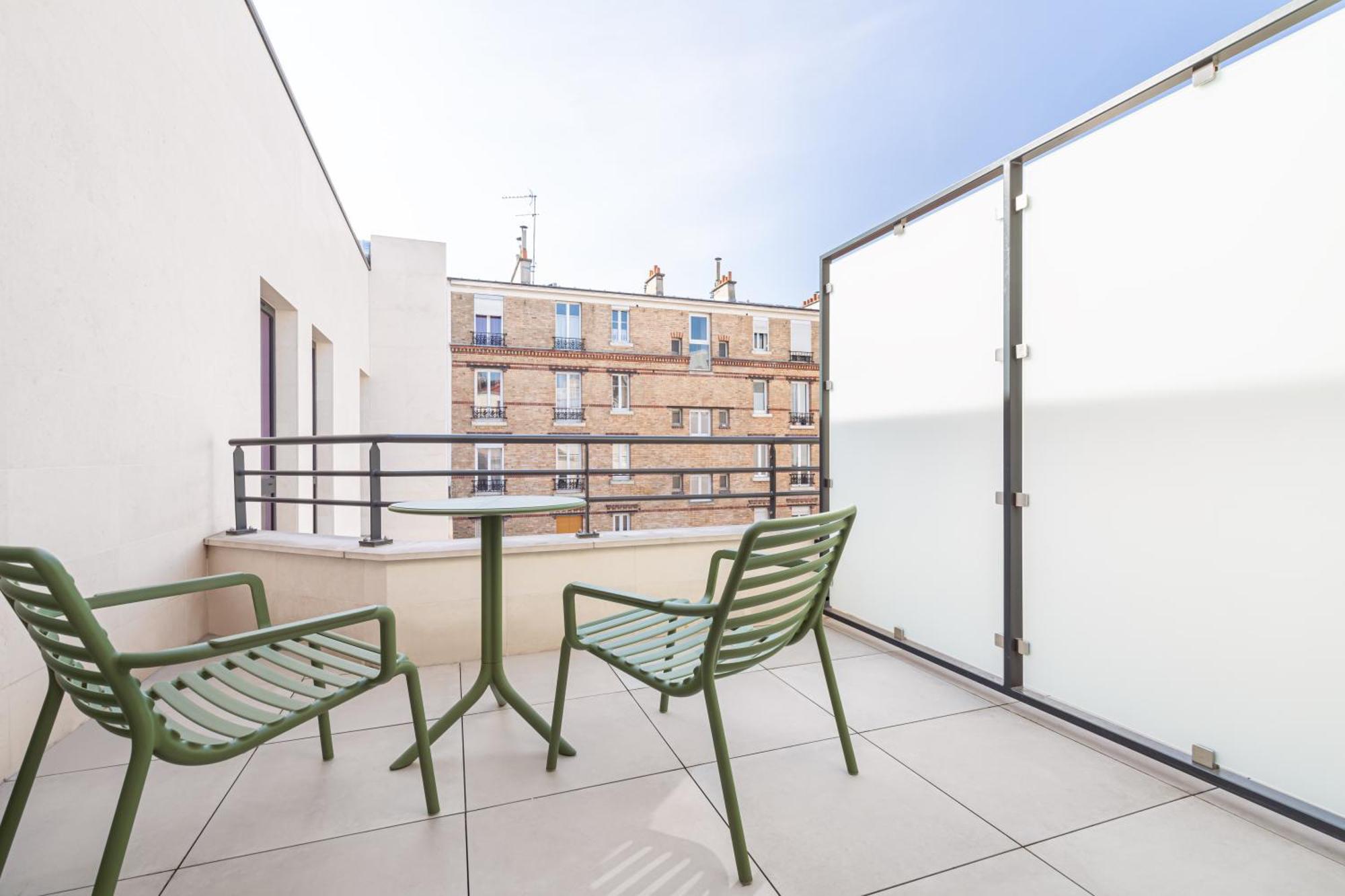 Hotel Yac Paris Clichy, A Member Of Radisson Individuals Ngoại thất bức ảnh