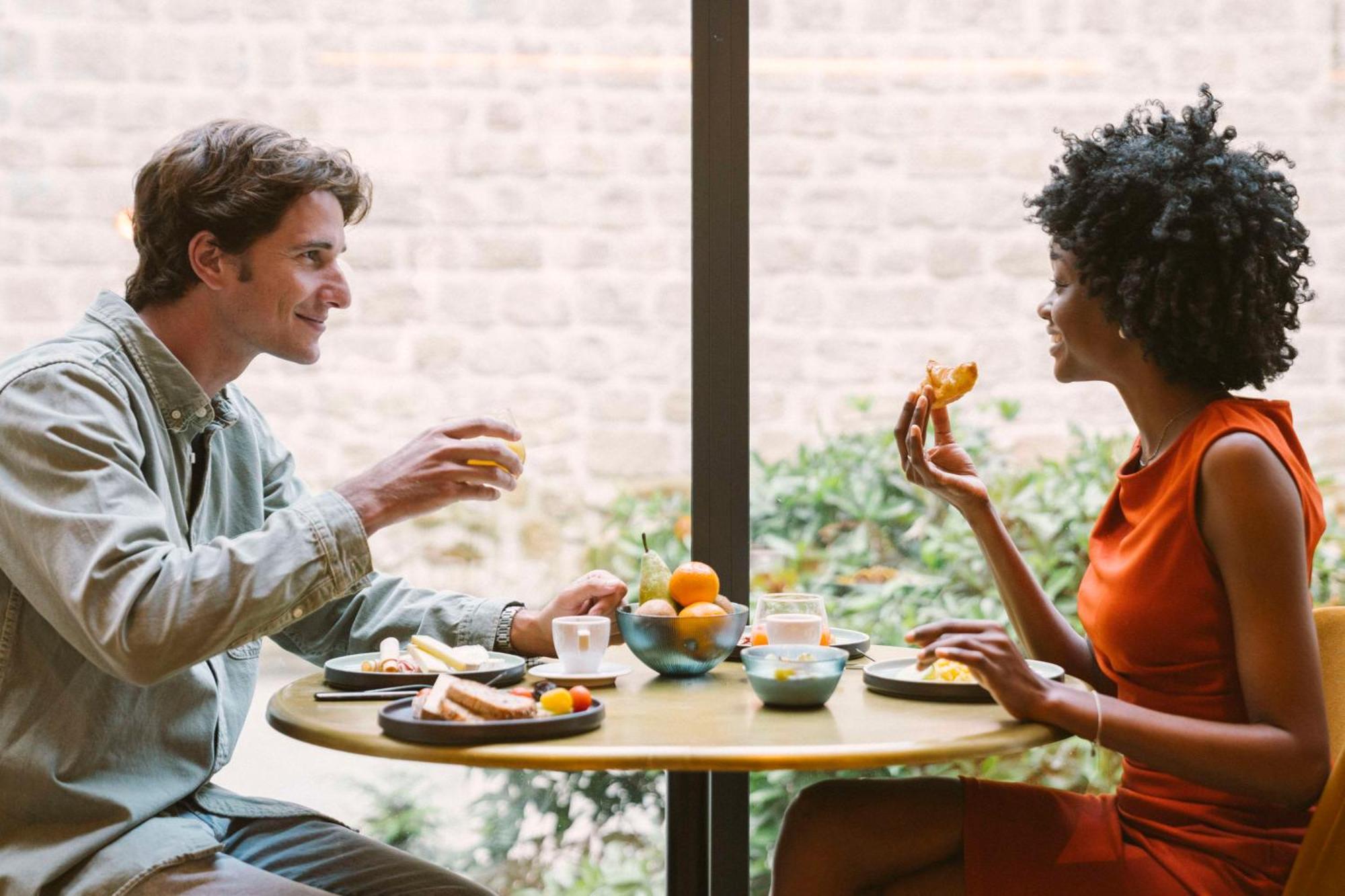 Hotel Yac Paris Clichy, A Member Of Radisson Individuals Ngoại thất bức ảnh